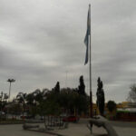 plaza y nubes