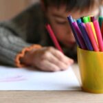 Niño dibujando
