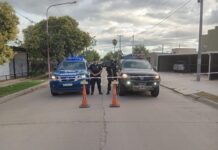 Arroyito: tras denuncias anónimas, la FPA detuvo a un delivery de drogas