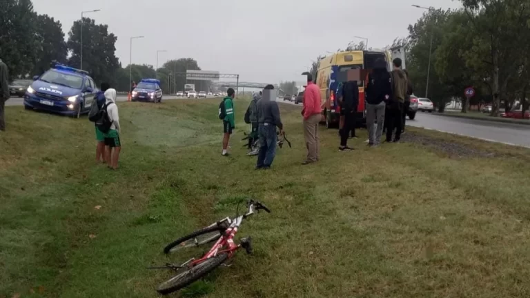 Un niño de 13 años atropellado mientras andaba en bicicleta en Circunvalación