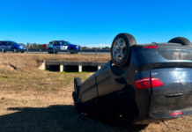 Un joven resultó herido tras volcar con su auto en el ingreso a Monte Cristo