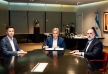 “Alivio Cordobés”: Llaryora enviará un proyecto para refinanciar deudas familiares Martín Llaryora durante una reunión vinculada al anuncio del proyecto Alivio Cordobés