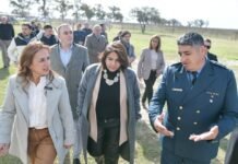 Prunotto visitó la Colonia Abierta de Monte Cristo y recorrió sus programas de reinserción Myrian Prunotto durante la recorrida por la Colonia Abierta de Monte Cristo junto a autoridades provinciales
