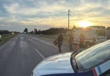 Villa del Rosario: murió un peatón tras ser embestido por un camión en la Ruta 13 Operativo de emergencia sobre la Ruta Provincial 13 tras el siniestro vial ocurrido cerca de Villa del Rosario