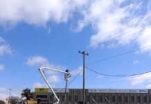 Malvinas Argentinas avanza con la iluminación del futuro Parque Industrial Trabajos de instalación de iluminación en el futuro Parque Industrial de Malvinas Argentinas