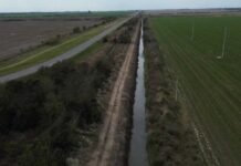 Km 658 intervino más de 4.000 metros de canales para prevenir anegamientos Trabajos en canales de desagüe realizados en Km 658 para prevenir anegamientos