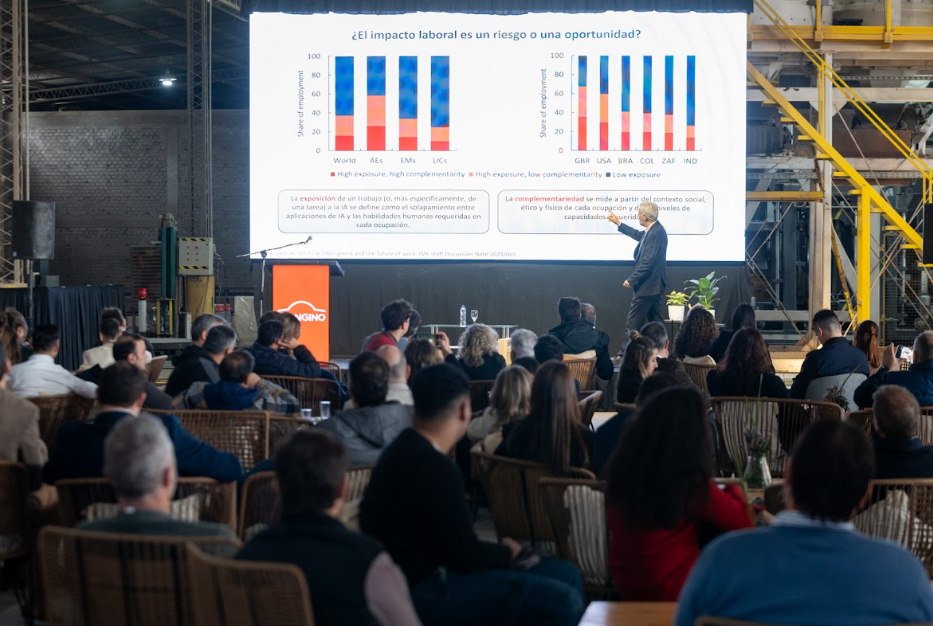Exposición sobre impacto laboral e inteligencia artificial durante la tercera Jornada Industrial Blangino en Monte Cristo