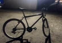 Malvinas Argentinas: un ciclista fue embestido por una moto en la Ruta A-88 y el conductor huyó Accidente vial en Malvinas Argentinas sobre la Ruta A-88