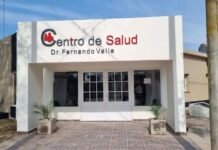 La Tordilla: dos médicos se radicaron en la localidad tras llegar por un programa provincial Frente del Centro de Salud Dr. Fernando Valle de La Tordilla