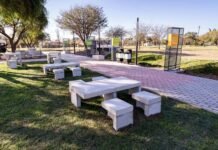 Piquillín celebrará sus 138 años con actividades durante todo octubre Paseo Gaucho Rivero de Piquillín, con mesas, bancos y senderos en un espacio verde
