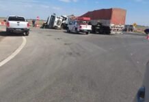 Choque entre dos camiones en el puente de la Autovía 19, cerca de Los Chañaritos Dos camiones de carga involucrados en un accidente junto a vehículos de emergencia sobre una ruta