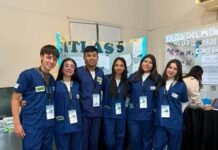 Estudiantes del IPET 58 ganaron el primer puesto provincial con un proyecto sobre tormentas de sal Seis estudiantes posan frente a la presentación del proyecto ATLAAS sobre tormentas de sal
